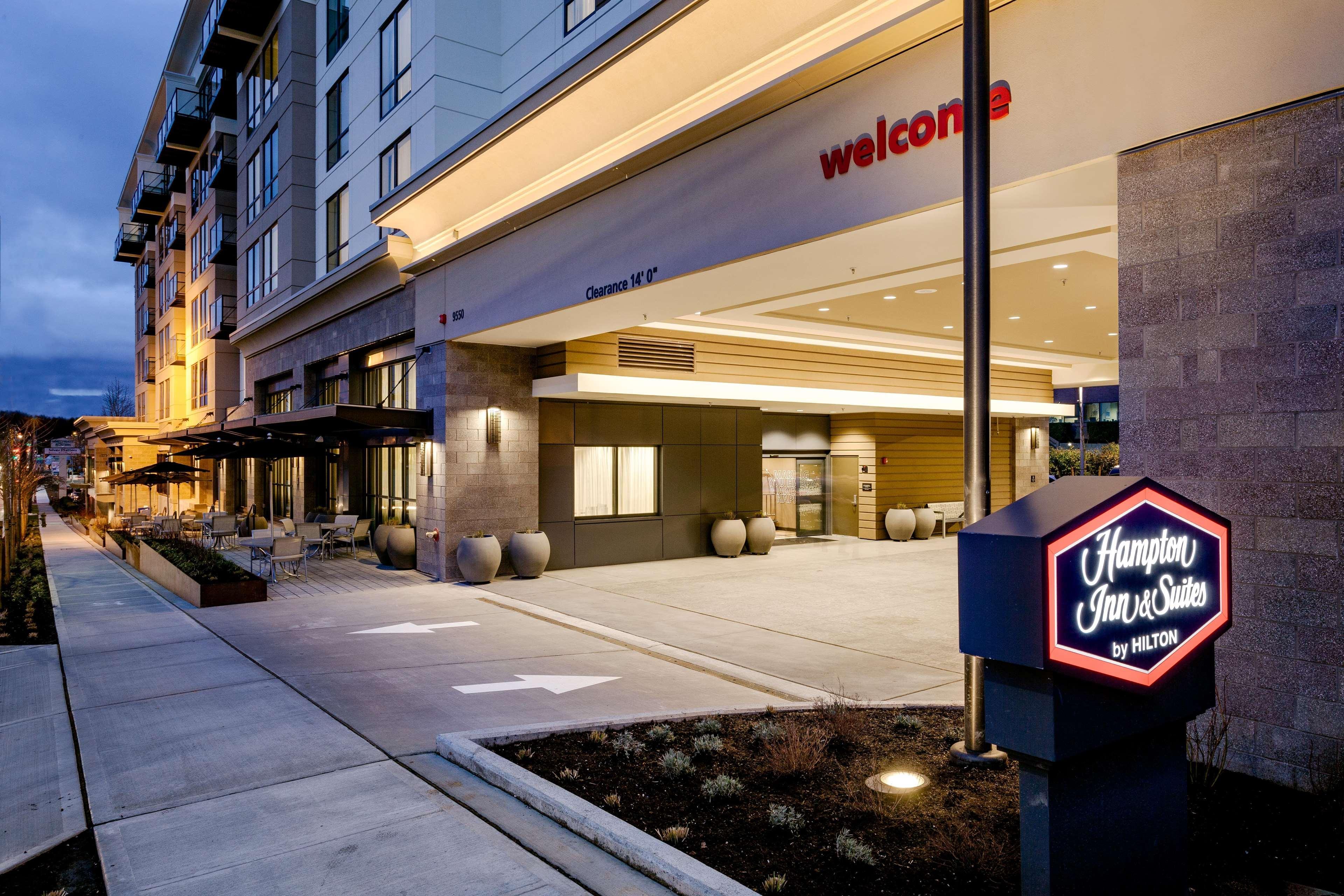 Hampton Inn & Suites By Hilton Seattle/Northgate Exterior foto