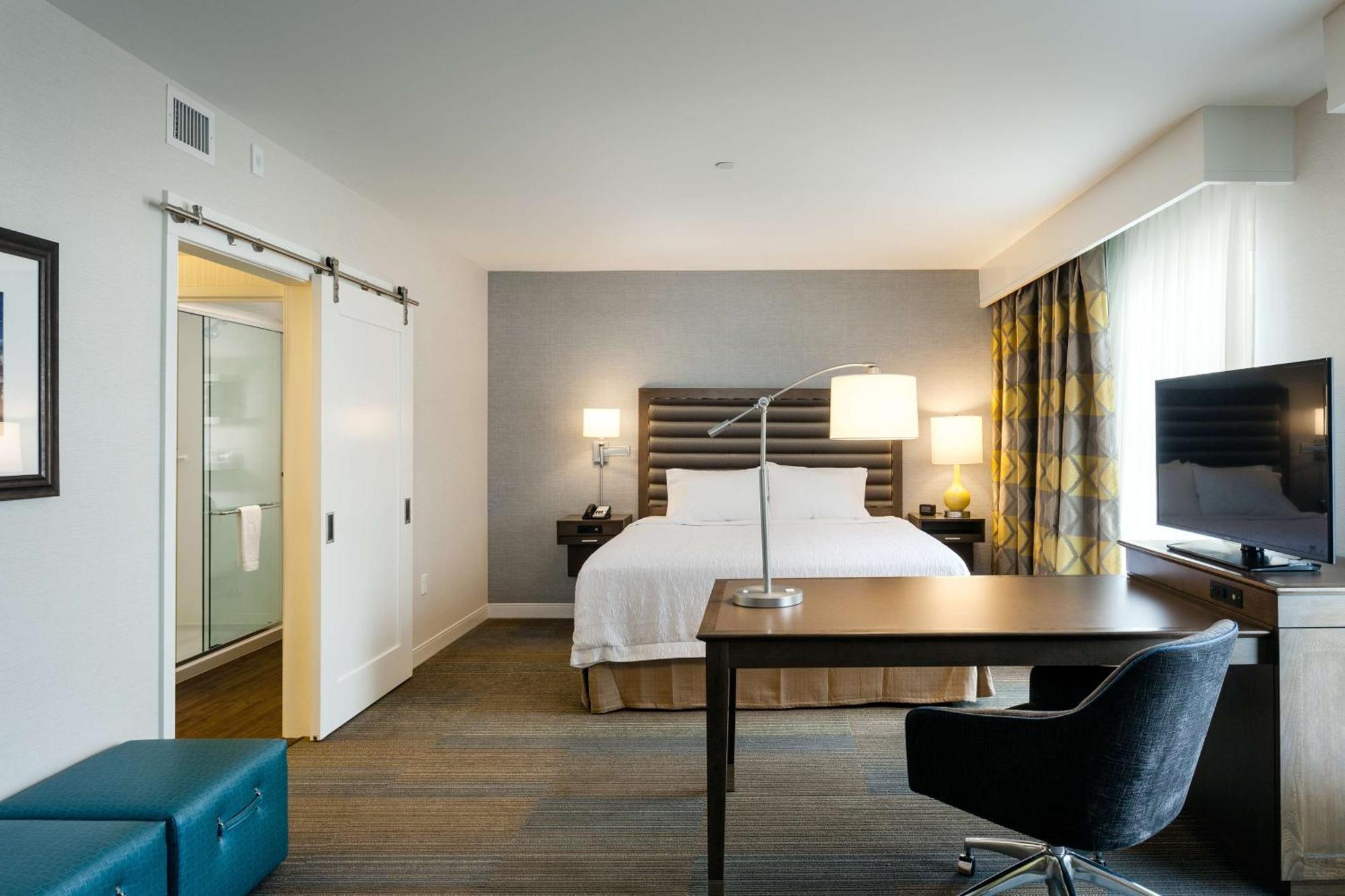 Hampton Inn & Suites By Hilton Seattle/Northgate Exterior foto