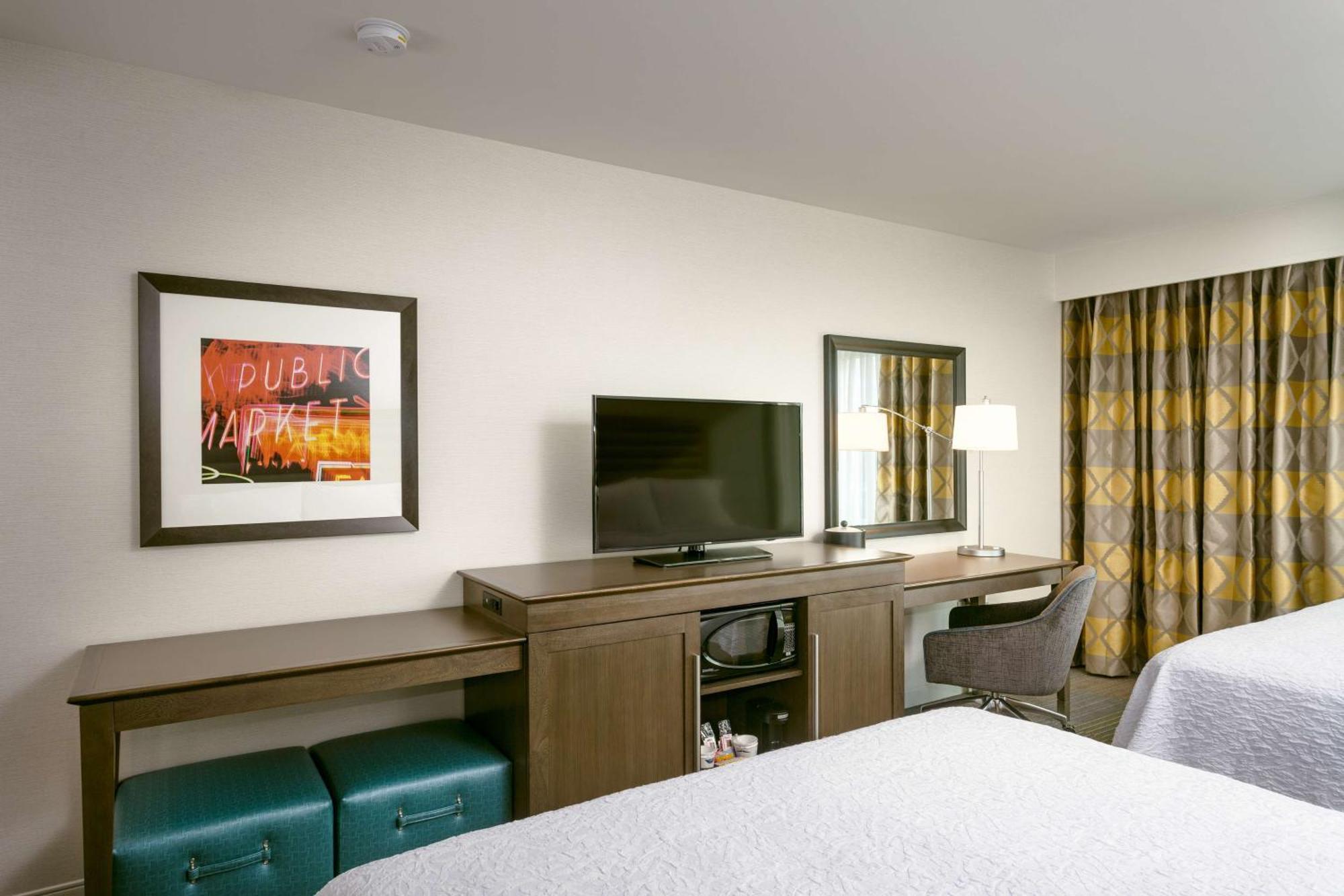 Hampton Inn & Suites By Hilton Seattle/Northgate Exterior foto